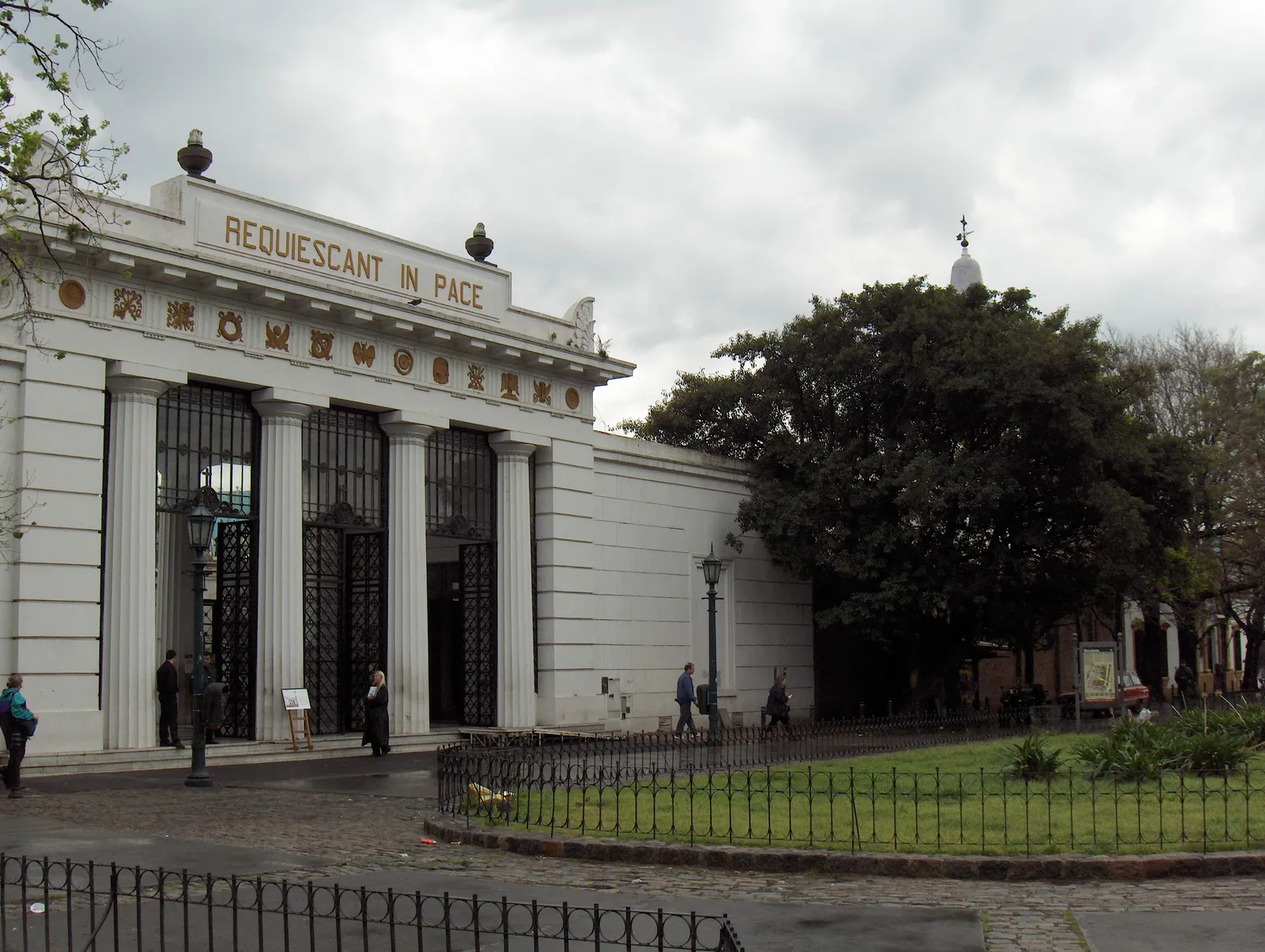 Recoleta Cemetery Quiet Walk — Recoleta, Buenos Aires